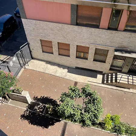 Гостевой дом Luciano Laterani