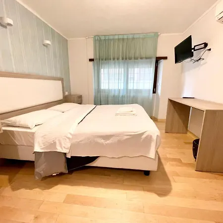 Luciano Laterani Guest house 4*